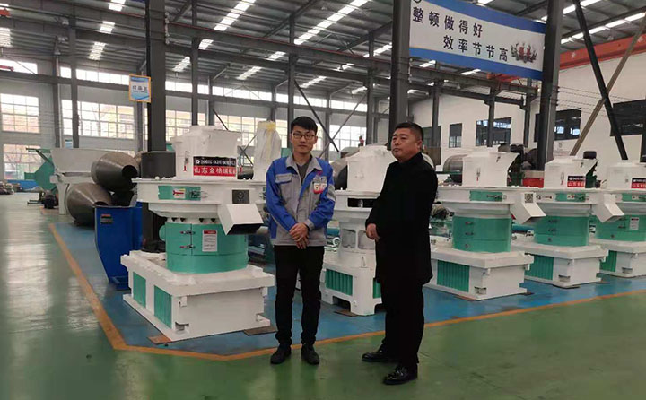 參觀金格瑞設(shè)備展廳 參觀金格瑞設(shè)備展廳