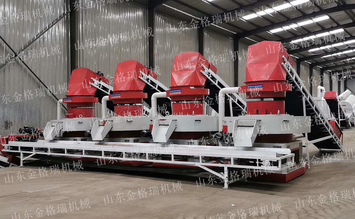 壓塊機(jī)使用現(xiàn)場.jpg 壓塊機(jī)使用現(xiàn)場.jpg