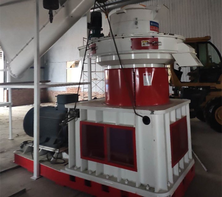 秸稈顆粒機(jī).jpg 秸稈顆粒機(jī).jpg