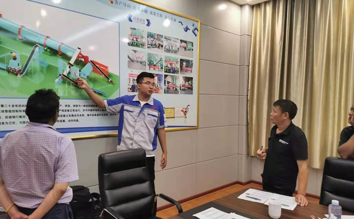 銷售經(jīng)理對(duì)顆粒機(jī)制粒過程進(jìn)行的詳細(xì)的理論介紹.jpg 銷售經(jīng)理對(duì)顆粒機(jī)制粒過程進(jìn)行的詳細(xì)的理論介紹.jpg