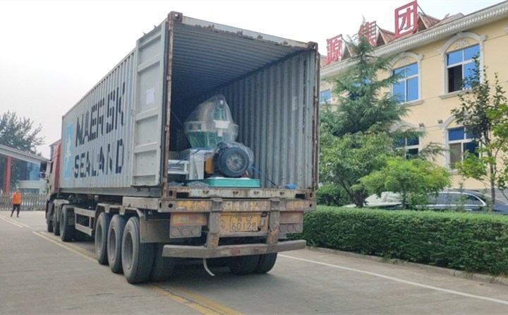 顆粒機(jī)裝車(chē)完成jpg 顆粒機(jī)裝車(chē)完成jpg