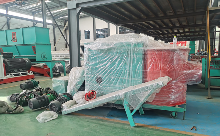 生產(chǎn)線設(shè)備發(fā)貨現(xiàn)場(chǎng).jpg 生產(chǎn)線設(shè)備發(fā)貨現(xiàn)場(chǎng).jpg