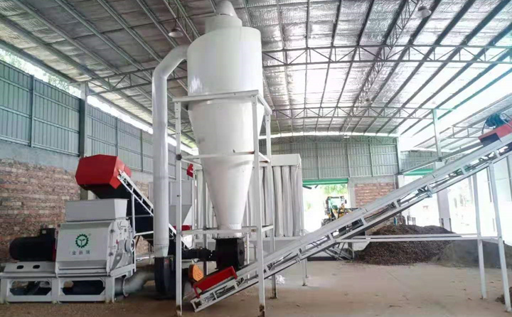 單軸高效粉碎機(jī).jpg 單軸高效粉碎機(jī).jpg