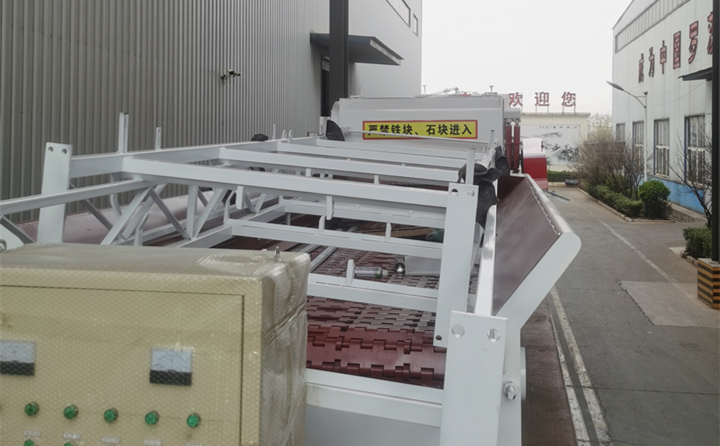 生產(chǎn)線配套設(shè)備.jpg 生產(chǎn)線配套設(shè)備.jpg