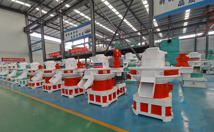 木屑制粒機(jī).jpg 木屑制粒機(jī).jpg