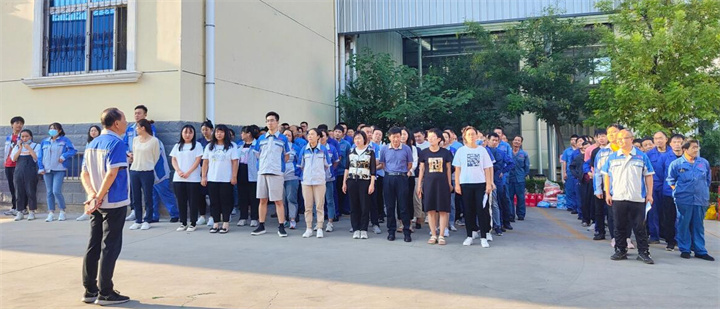 隨著中秋節(jié)的日益臨近，為讓員工度過一個祥和、快樂的中秋佳節(jié)，9月6日下午，山東金格瑞又提前為員工發(fā)中秋節(jié)福利啦！