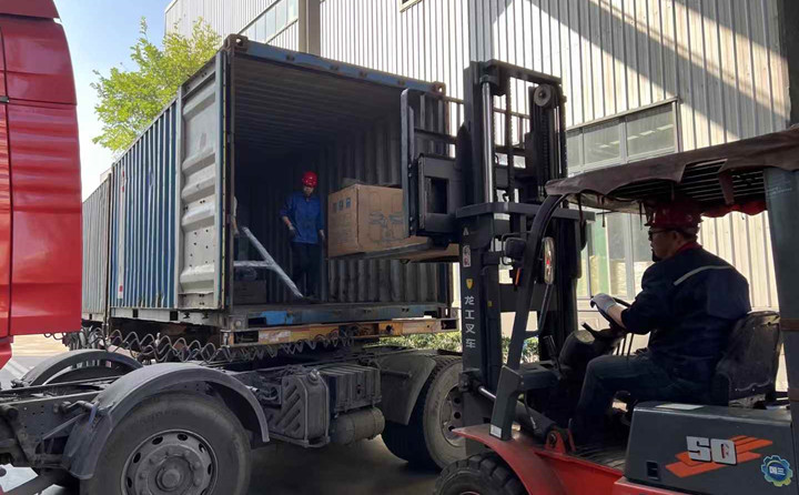 巴西客戶訂購的中國山東金格瑞生物質(zhì)顆粒機(jī)設(shè)備已裝車完成