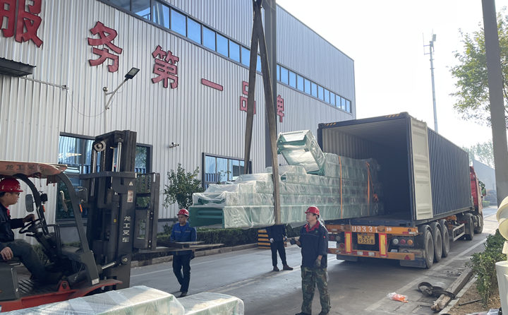 年產(chǎn)5000噸的木屑顆粒機生產(chǎn)線被發(fā)往巴基斯坦.jpg 年產(chǎn)5000噸的木屑顆粒機生產(chǎn)線被發(fā)往巴基斯坦.jpg