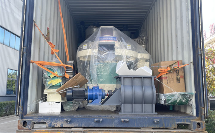 年產(chǎn)5000噸的木屑顆粒機生產(chǎn)線被發(fā)往巴基斯坦.jpg 年產(chǎn)5000噸的木屑顆粒機生產(chǎn)線被發(fā)往巴基斯坦.jpg