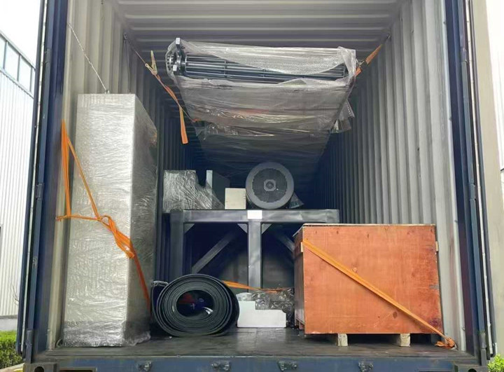 中國制造撕碎機(jī)發(fā)往巴基斯坦.jpg 中國制造撕碎機(jī)發(fā)往巴基斯坦.jpg