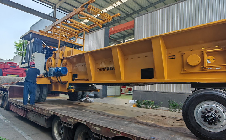 移動(dòng)式破碎機(jī)發(fā)貨.jpg 移動(dòng)式破碎機(jī)發(fā)貨.jpg